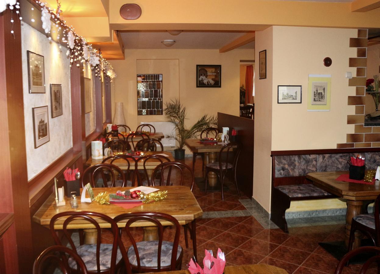 Gasthaus & Pension "Zur Rose" Веймар Екстер'єр фото