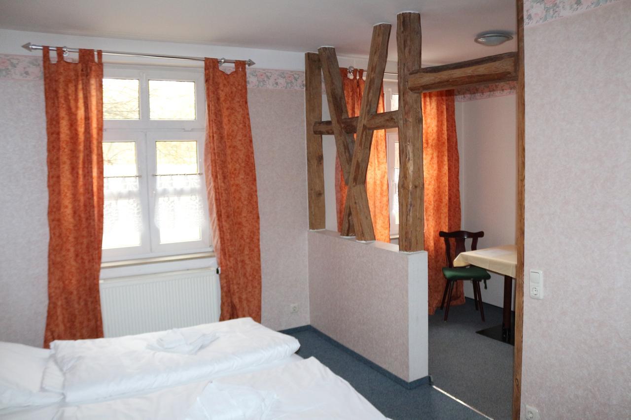 Gasthaus & Pension "Zur Rose" Веймар Екстер'єр фото