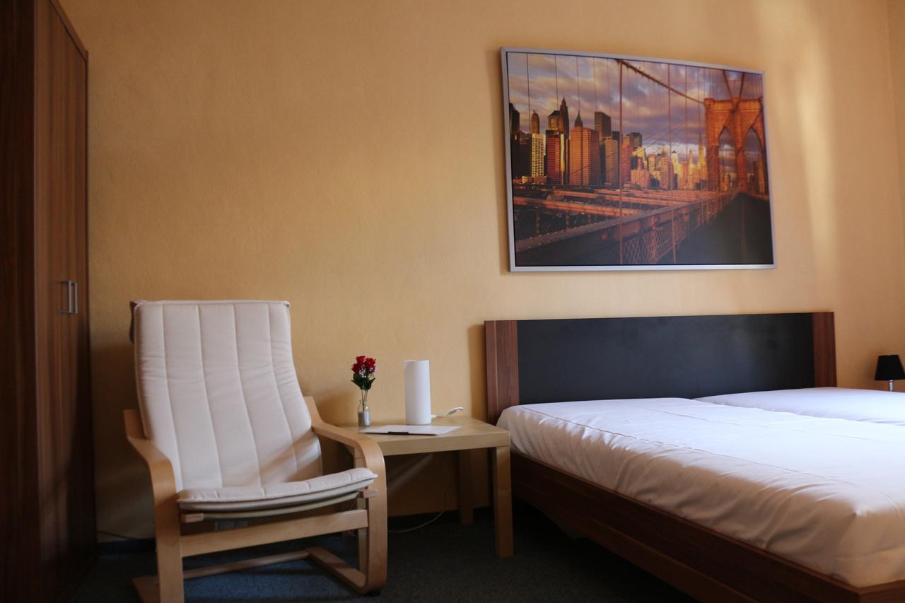 Gasthaus & Pension "Zur Rose" Веймар Екстер'єр фото
