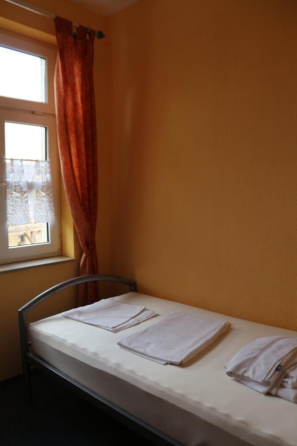 Gasthaus & Pension "Zur Rose" Веймар Екстер'єр фото